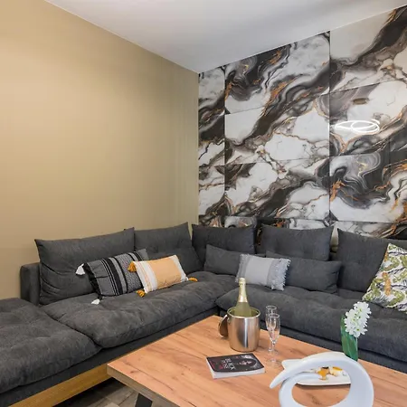 Rokakis Home- 95 Sqm * 하니아