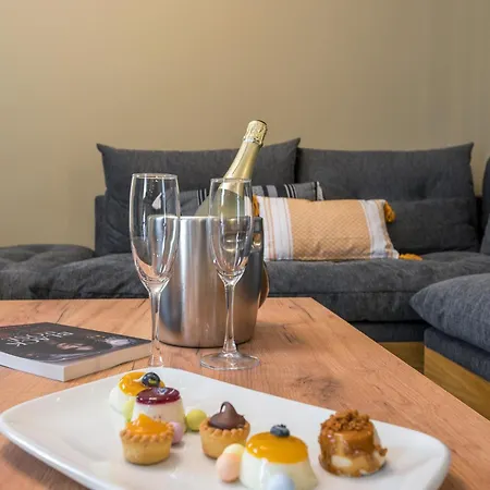 Rokakis Home- 95 Sqm 아파트 하니아