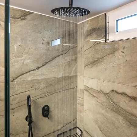 Rokakis Home- 95 Sqm